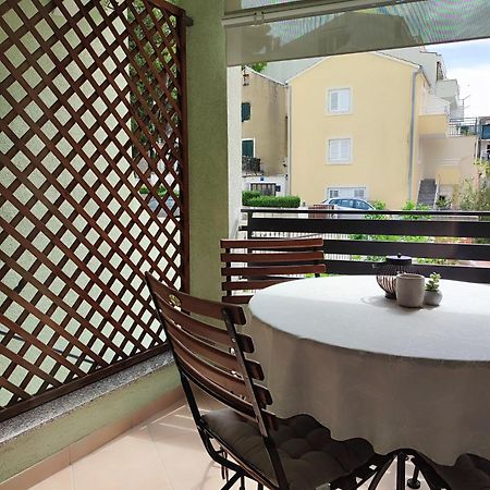 Apartments Divna Baška Voda Eksteriør bilde