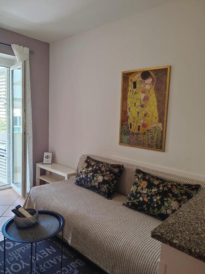Apartments Divna Baška Voda Eksteriør bilde