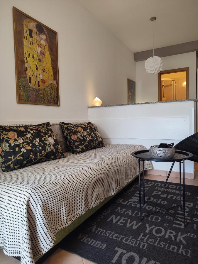Apartments Divna Baška Voda Eksteriør bilde