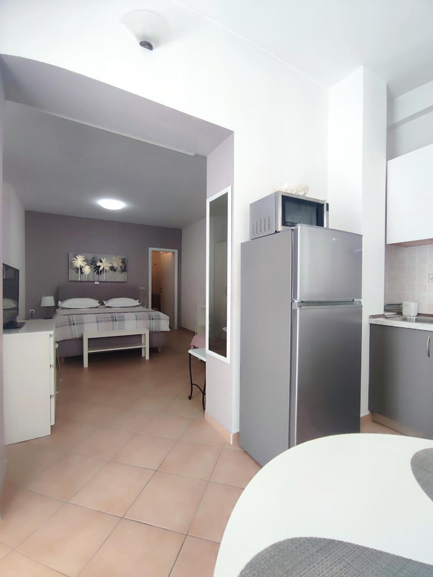 Apartments Divna Baška Voda Eksteriør bilde